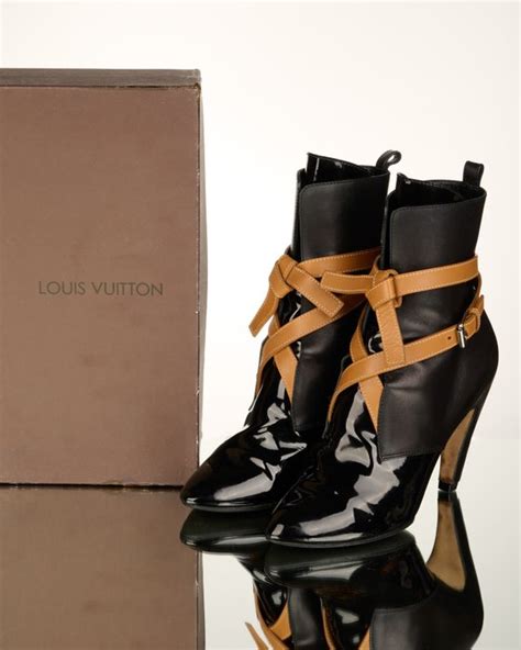 stivaletti con tacco louis vuitton|Stivaletti Louis vuitton in Pelle Marina taglia 38.5 EU .